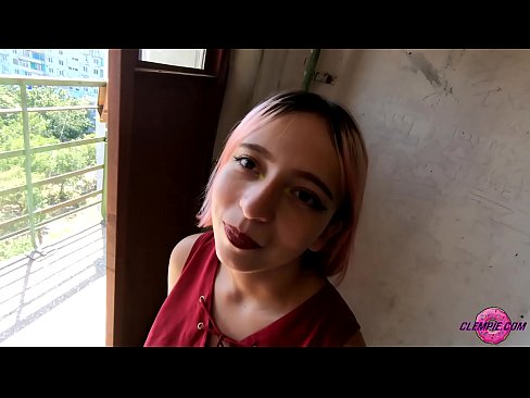 ❤️ Донишҷӯи шаҳвонӣ як бегонаро дар берун мекашад - конча дар рӯи ӯ Синси босифат дар tg.hentaizm.ru ️❤